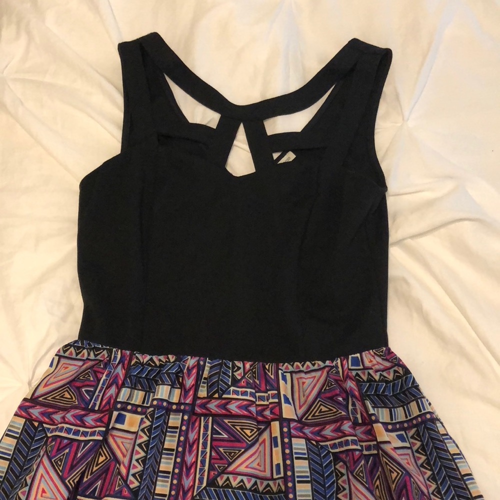 Super cute dress! Worn once
